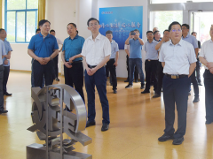 “智慧天康、數(shù)字天康”蕪湖繁昌區(qū)黨政代表團一行蒞臨安徽天康集團參觀調研